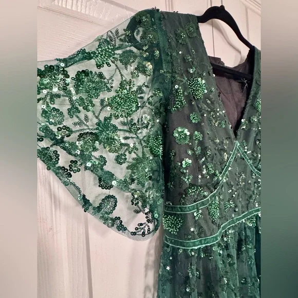 Disturbia Glimmer Embroidered Sequin Lace Angel Sleeve Midi Dress - Picture 12 of 14